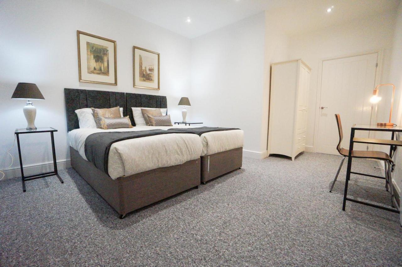 Premium Apartments Thatcham Broadway Exterior photo