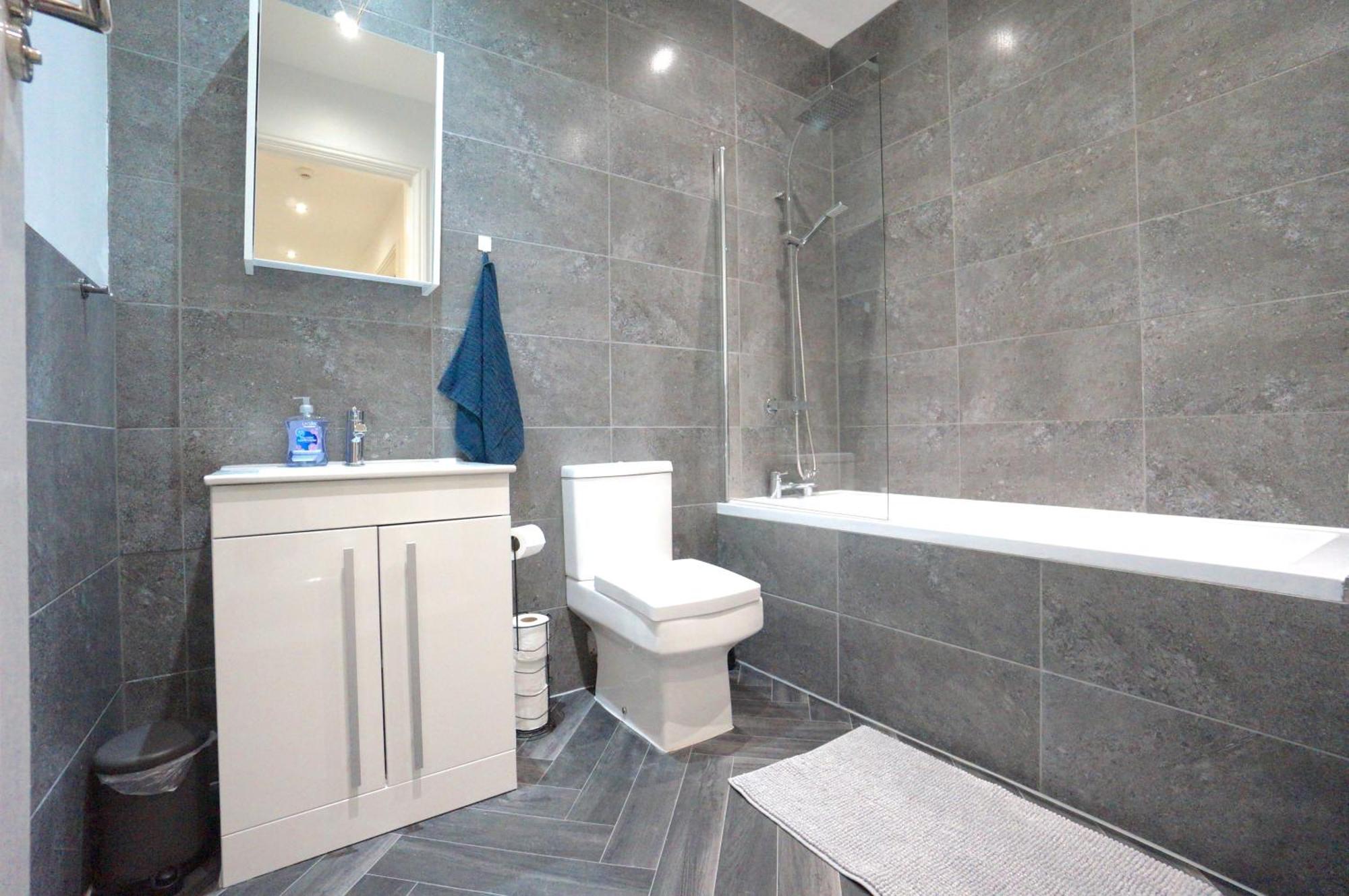Premium Apartments Thatcham Broadway Exterior photo